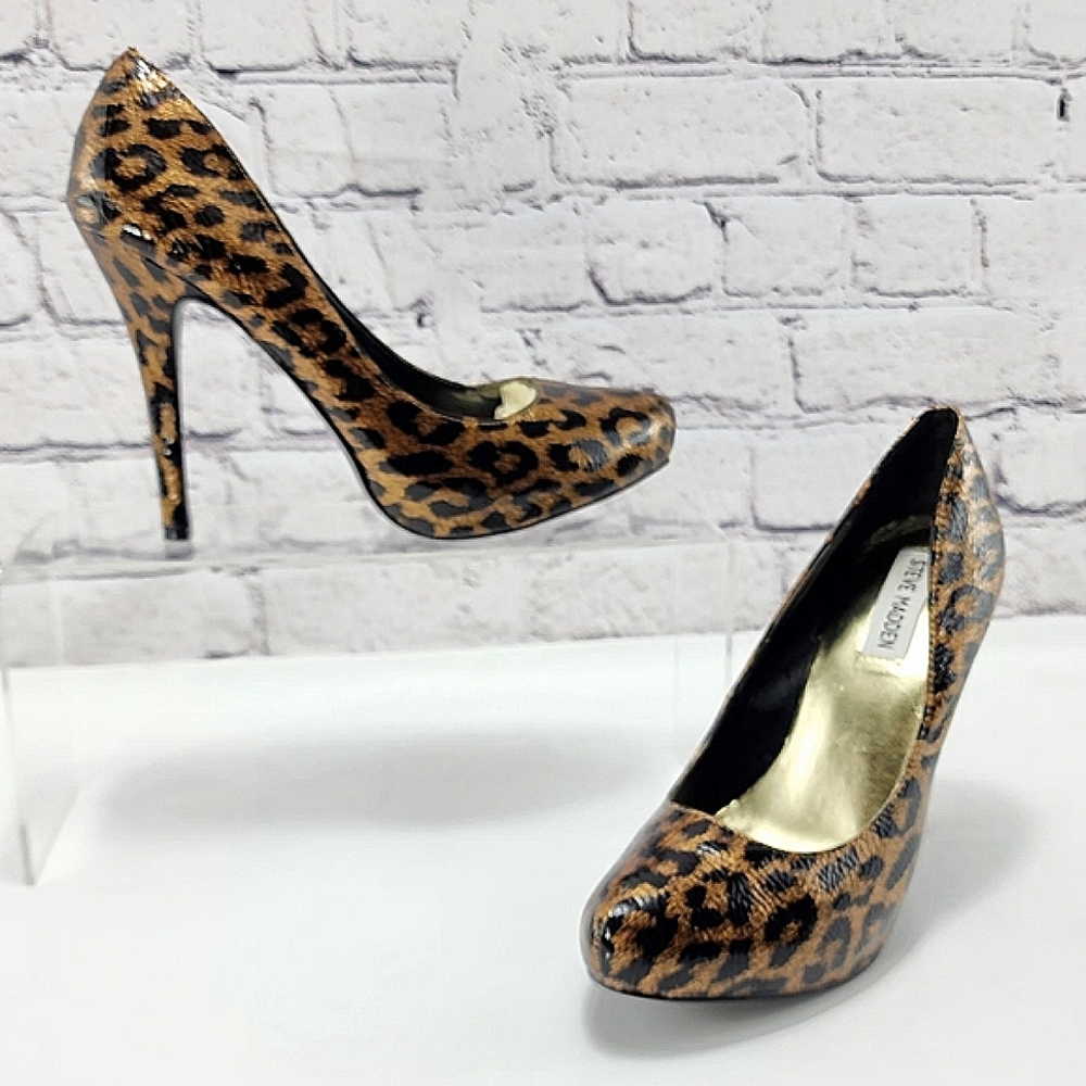 STEVE MADDEN - Stiletto, approx. 4.5", platform approx. .5", size 7.5